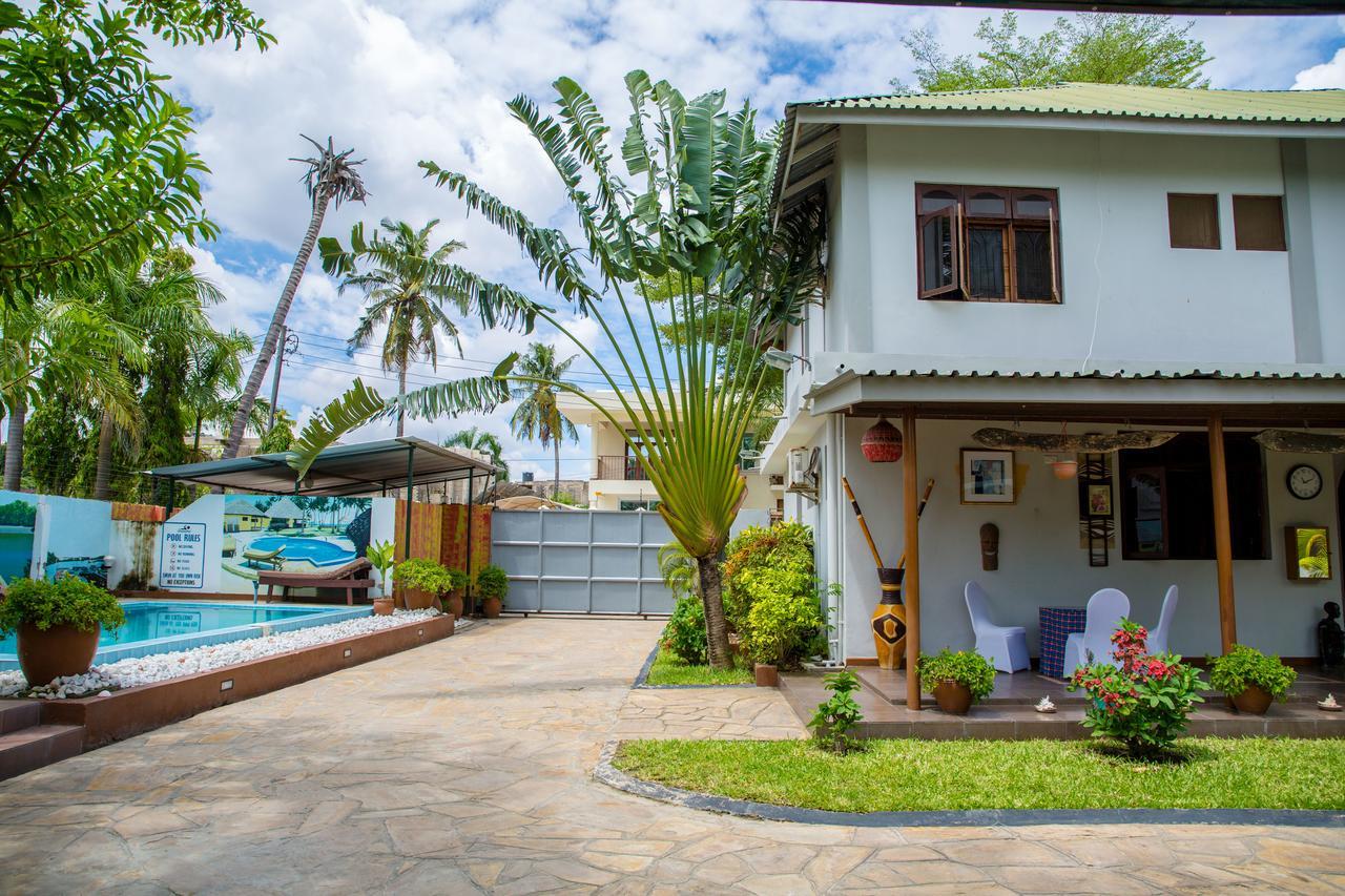 Saadani Tourist Center - Hostel Dar es Salaam Eksteriør billede